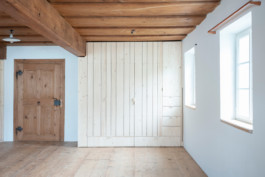 Schrank zu Nirsching, Bauernschrank, Architekt Tobias Hofmann, Manuel Kreuzer Architekturfotograf Manuel Theodor Kreuzer Photography